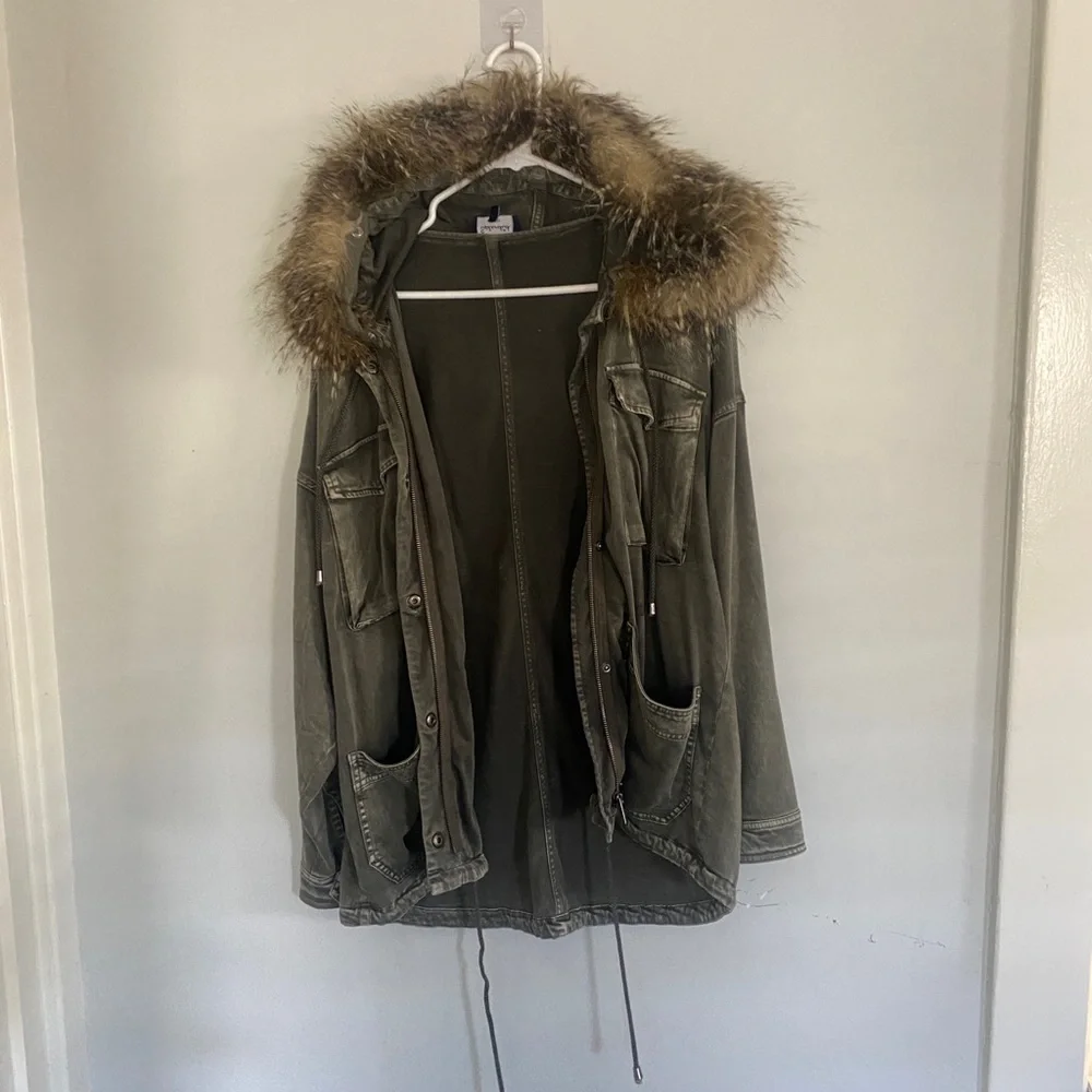 Splendid Dune Faux Fur Trim Cargo Anorak Jacket in Vintage Army size Small - Picture 6 of 11